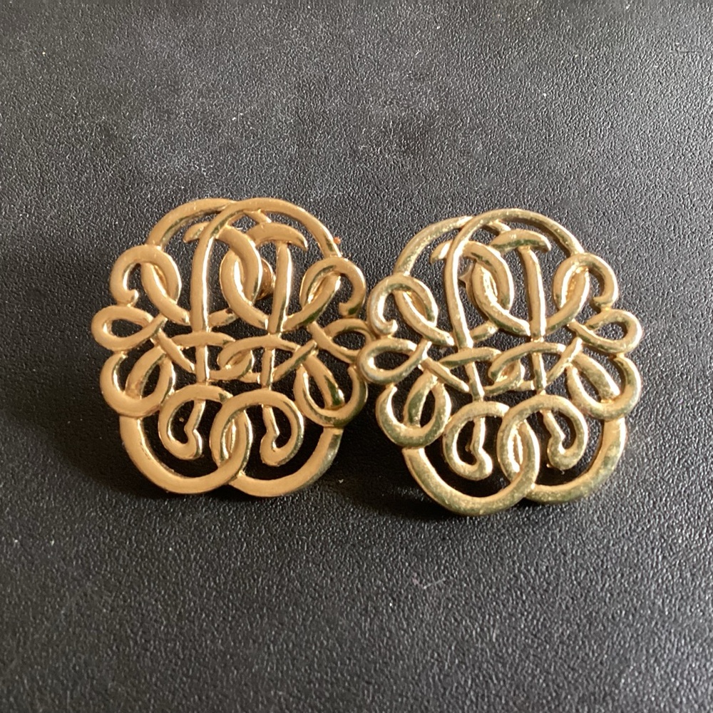 Avon? Gold Scroll Calligraphy Pierced Earrings Showy